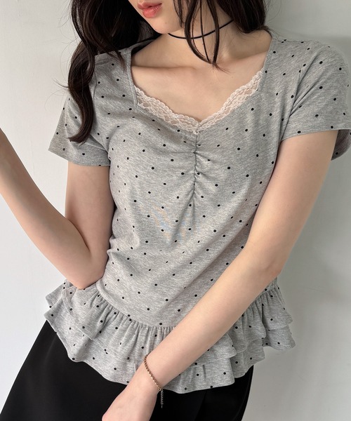 junoah(ジュノア)の「フリルカットトップス(Tシャツ/カットソー・レディース・ブラック/グレー/ホワイト・SMALL/LARGE/MEDIUM)」の3枚目の写真