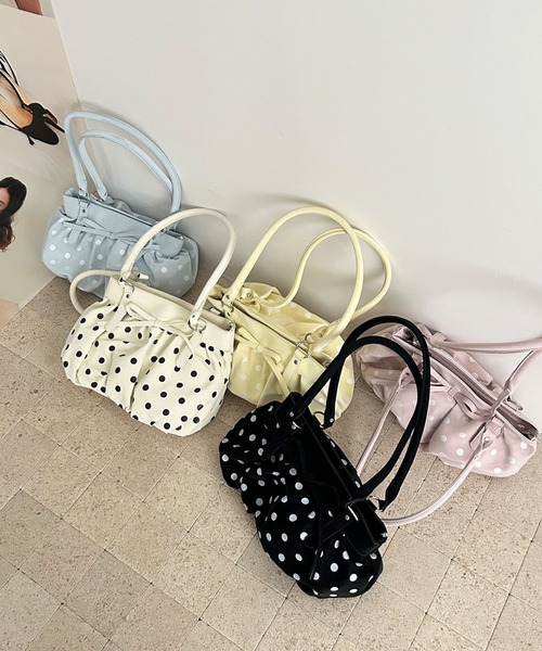 FINEnough(ファインナフ)の「ドットプリントリボン付きショルダーバッグ(ショルダーバッグ・レディース・サックスブルー/イエロー/ブラック/ホワイト/ピンク・FREE)」の17枚目の写真