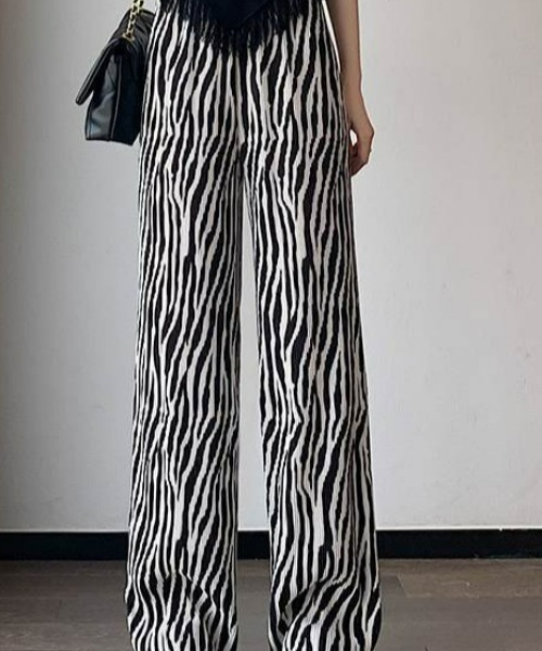 REBALANCE(リバランス)の「レディース ゼブラ柄 ワイドパンツ(その他パンツ・レディース・A/B・X-LARGE/LARGE/MEDIUM)」の6枚目の写真