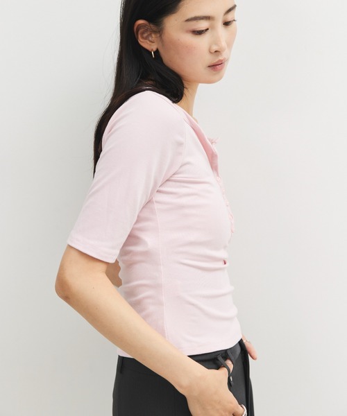 ELTONE(エルトーン)の「ヘンリーネックショートスリーブTEE(Tシャツ/カットソー・レディース・ブラック/ピンク・FREE)」の8枚目の写真