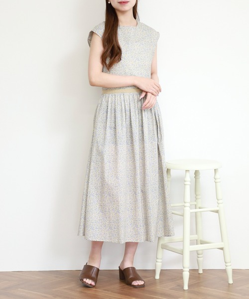 Anna Nicola（アンナニコラ）の「Anna Nicola コットンローンフラワープリントワンピース ノースリーブ（ワンピース・レディース・ネイビー/アイボリー・38）」の16枚目の写真