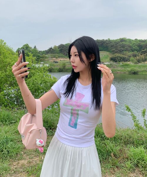 FANCY CLUB(ファンシークラブ)の「プロス グロッシー T (ホワイト) F26QB059(Tシャツ/カットソー・レディース・その他・ONE)」の6枚目の写真