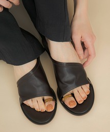 LE VERNIS | LE VERNIS(ル・ベルニ)Toe ring sandals(サンダル)