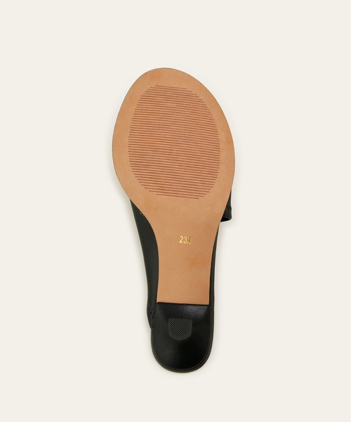 LE VERNIS(ル・ベルニ)の「LE VERNIS(ル・ベルニ)Toe ring sandals(サンダル・レディース・ブラック/シルバー/クリア/ブラウン・24.5㎝/23.5/24.5/23.5cm)」の8枚目の写真