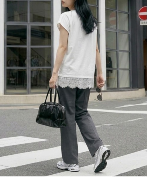 AMELY（エミリー）の「裾レースデザインTシャツ（Tシャツ/カットソー・レディース・ホワイト/ブラック・フリー）」の19枚目の写真