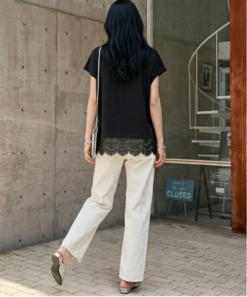 AMELY（エミリー）の「裾レースデザインTシャツ（Tシャツ/カットソー・レディース・ホワイト/ブラック・フリー）」の22枚目の写真
