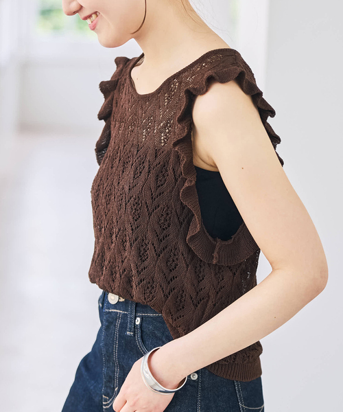 Spick & Span(スピックアンドスパン)の「コイルヤーン透かし編みフリルタンクニット(ニット/セーター・レディース・ブラック/ブラウン・FREE)」の11枚目の写真