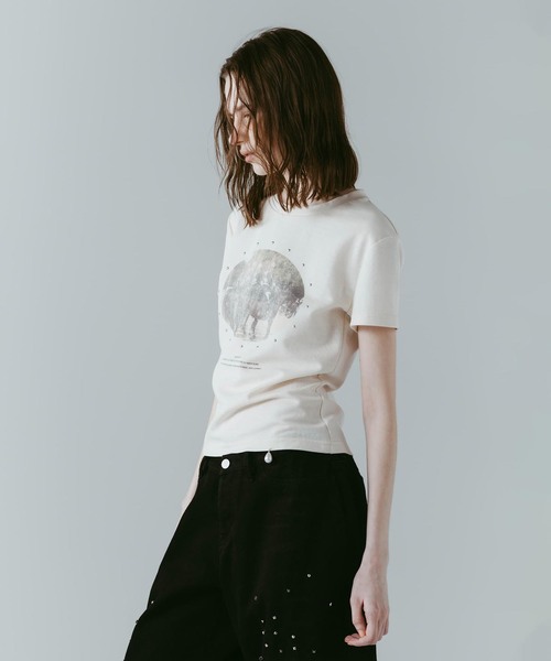Knuth Marf（クヌースマーフ）の「Knuth Marf / クヌースマーフ studded compact tee（Tシャツ/カットソー・レディース・チャコールグレー・FREE）」の2枚目の写真