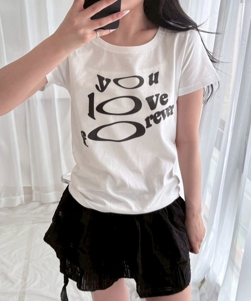 fiere(フィエール)の「ギャルコアグラフィックショート丈半袖Tシャツ(Tシャツ/カットソー・レディース・ホワイト・WM)」の6枚目の写真