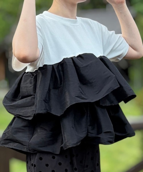 Human 2nd Occasion（ヒューマンセカンドオケージョン）の「ティアードフリルドッキングカットソー（Tシャツ/カットソー・レディース・オフホワイト/ブラック・M）」の5枚目の写真