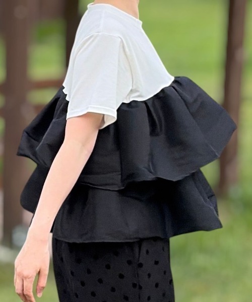 Human 2nd Occasion（ヒューマンセカンドオケージョン）の「ティアードフリルドッキングカットソー（Tシャツ/カットソー・レディース・オフホワイト/ブラック・M）」の4枚目の写真