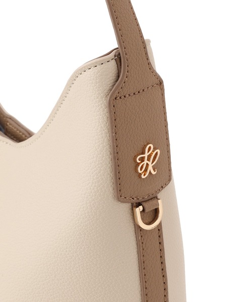 ROPE' PICNIC(ロペピクニック)の「me fit BAG ミドルプラス・ワンショルダーフィットバッグ(ショルダーバッグ・レディース・ブラウン系/キナリ/ブラック/カーキ系・FREE)」の8枚目の写真