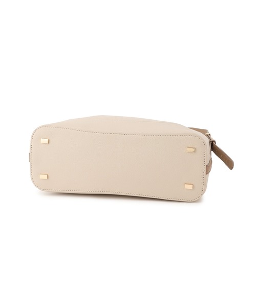 ROPE' PICNIC(ロペピクニック)の「me fit BAG ミドルプラス・ワンショルダーフィットバッグ(ショルダーバッグ・レディース・ブラウン系/キナリ/ブラック/カーキ系・FREE)」の14枚目の写真