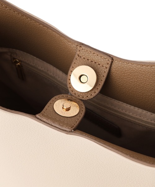 ROPE' PICNIC(ロペピクニック)の「me fit BAG ミドルプラス・ワンショルダーフィットバッグ(ショルダーバッグ・レディース・ブラウン系/キナリ/ブラック/カーキ系・FREE)」の17枚目の写真