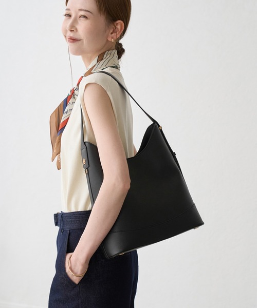 ROPE' PICNIC(ロペピクニック)の「me fit BAG ミドルプラス・ワンショルダーフィットバッグ(ショルダーバッグ・レディース・ブラウン系/キナリ/ブラック/カーキ系・FREE)」の22枚目の写真