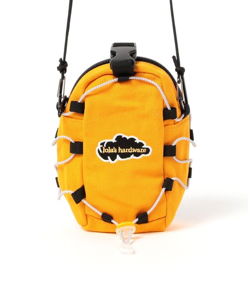 BEAMS T（ビームスティー）の「LOLA'S HARDWARE / 'Cloud Logo’ Shoulder & Waist Bag（トートバッグ・メンズ・ダークブラウン/ゴールド・ONE SIZE）」の2枚目の写真