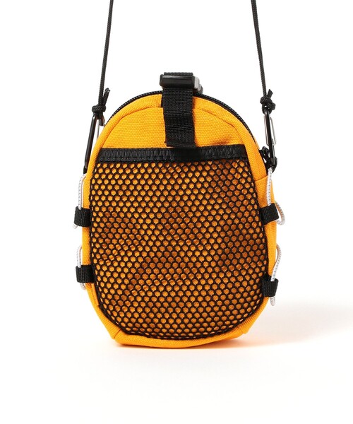 BEAMS T（ビームスティー）の「LOLA'S HARDWARE / 'Cloud Logo’ Shoulder & Waist Bag（トートバッグ・メンズ・ダークブラウン/ゴールド・ONE SIZE）」の4枚目の写真