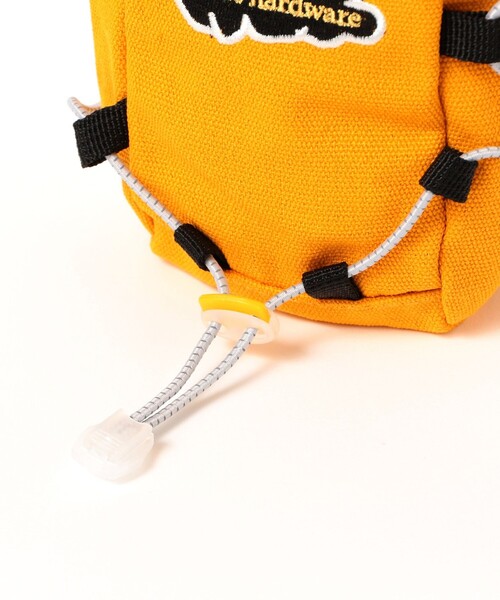 BEAMS T（ビームスティー）の「LOLA'S HARDWARE / 'Cloud Logo’ Shoulder & Waist Bag（トートバッグ・メンズ・ダークブラウン/ゴールド・ONE SIZE）」の8枚目の写真