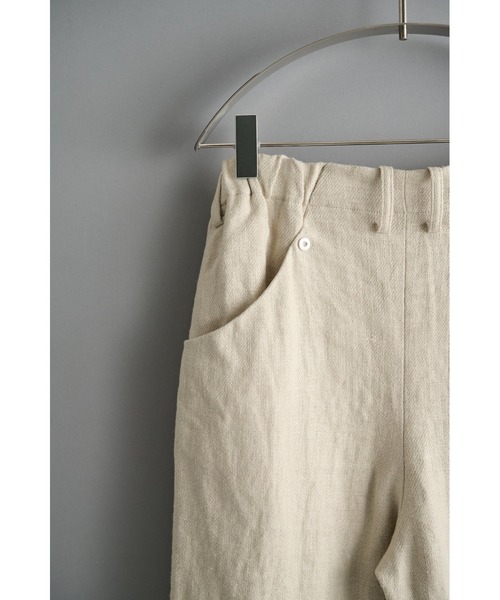 CONZ(コンズ)の「curve leg trousers linen(スラックス・メンズ・ホワイト/ブラック・1/2/4/3)」の6枚目の写真