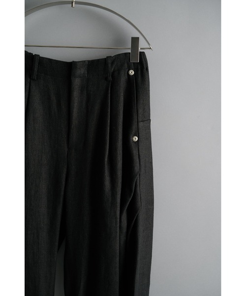 CONZ(コンズ)の「curve leg trousers linen(スラックス・メンズ・ホワイト/ブラック・1/2/4/3)」の9枚目の写真