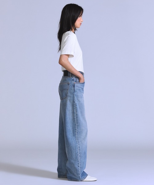 Levi's(リーバイス)の「Levi's/リーバイス BLUETAB(TM) DROP バレルジーンズ(デニムパンツ・レディース・インディゴブルー・28inch/27inch/26inch/25inch/24inch/23inch)」の12枚目の写真