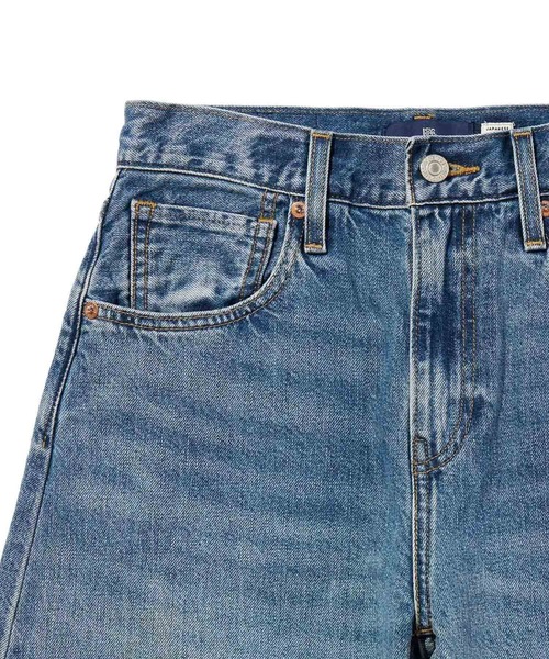 Levi's(リーバイス)の「Levi's/リーバイス BLUETAB(TM) DROP バレルジーンズ(デニムパンツ・レディース・インディゴブルー・28inch/27inch/26inch/25inch/24inch/23inch)」の6枚目の写真