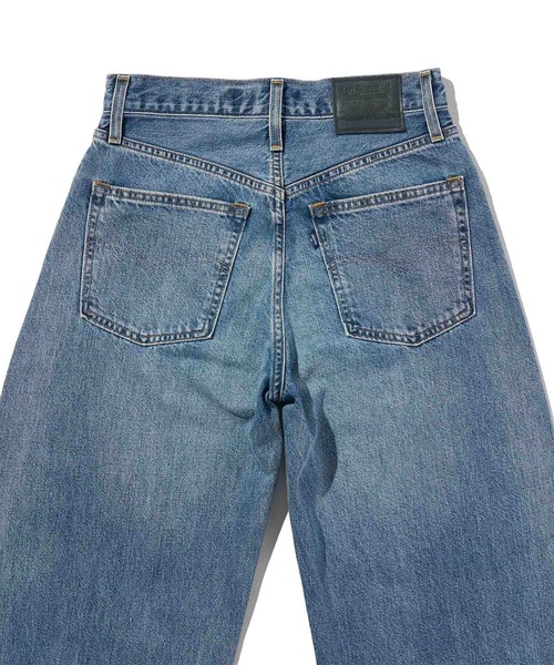 Levi's(リーバイス)の「Levi's/リーバイス BLUETAB(TM) DROP バレルジーンズ(デニムパンツ・レディース・インディゴブルー・28inch/27inch/26inch/25inch/24inch/23inch)」の8枚目の写真