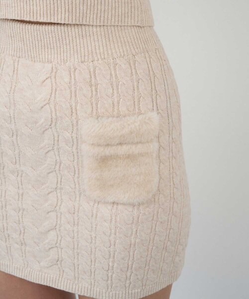 Belle Charme（ベルシャルム）の「【Belle Charme】Cable Knit Tight Skirt（スカート・レディース・ブラック/ベージュ/ピンク・FREE）」の13枚目の写真