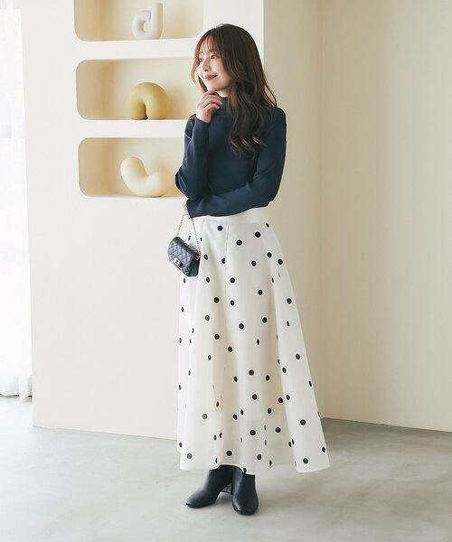 La boutique BonBon(ラブティックボンボン)の「リブタートルニット(ニット/セーター・レディース・サックスブルー/オフホワイト/ネイビー/ブラック・FREE)」の20枚目の写真