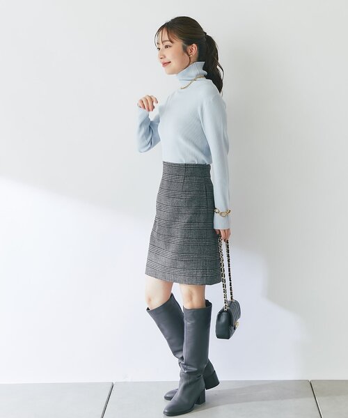 La boutique BonBon(ラブティックボンボン)の「リブタートルニット(ニット/セーター・レディース・サックスブルー/オフホワイト/ネイビー/ブラック・FREE)」の10枚目の写真