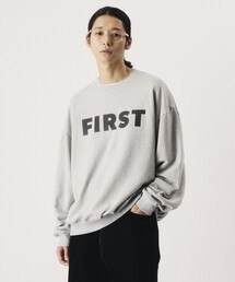 Firsthand（ファーストハンド）の「Firsthand/ファーストハンド リラックスフィット FIRSTプリント クルーネック スウェット【限定展開】（スウェット）」