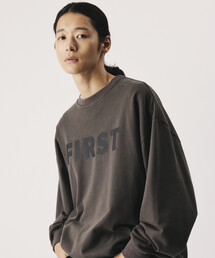Firsthand（ファーストハンド）の「Firsthand/ファーストハンド リラックスフィット FIRSTプリント クルーネック スウェット【限定展開】（スウェット）」