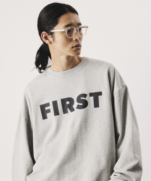 FREAK'S STORE（フリークスストア）の「Firsthand/ファーストハンド リラックスフィット FIRSTプリント クルーネック スウェット【限定展開】（スウェット・メンズ・ネイビー/チャコールグレー/グレー/ブラック・LARGE/MEDIUM）」の15枚目の写真