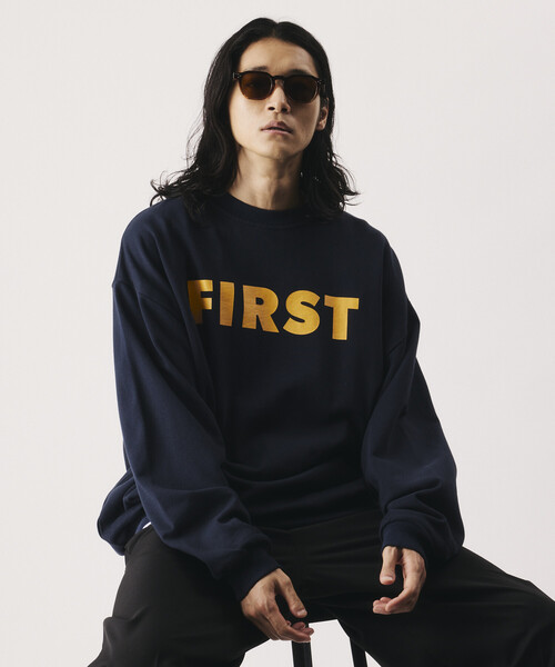 FREAK'S STORE（フリークスストア）の「Firsthand/ファーストハンド リラックスフィット FIRSTプリント クルーネック スウェット【限定展開】（スウェット・メンズ・ネイビー/チャコールグレー/グレー/ブラック・LARGE/MEDIUM）」の18枚目の写真