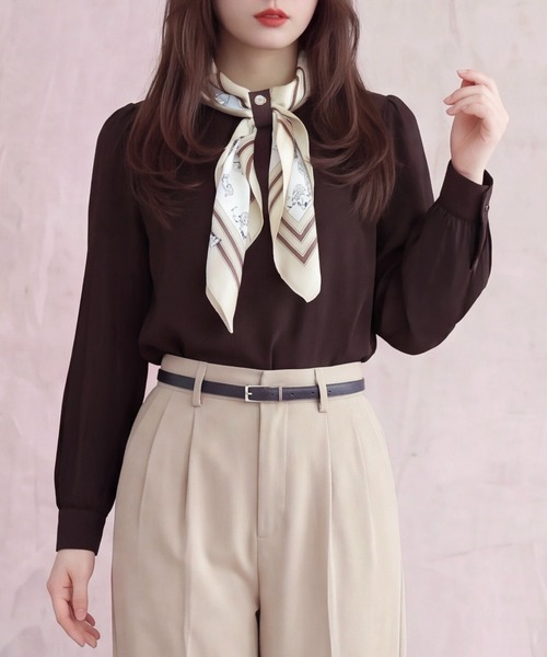 ASTORIA ODIER(アストリアオディール)の「スカーフボウタイ長袖ブラウス(2WAY仕様/オフィス/休日)(シャツ/ブラウス・レディース・ブラウン/ネイビー/ワイン/ホワイト・MEDIUM/LARGE)」の20枚目の写真
