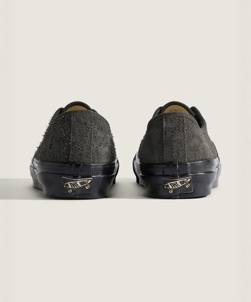 VANS（バンズ）の「VANS PREMIUM オーセンティック ヘアリースエード / LX Authentic 44 HAIRY SUEDE Faded Black VN000Z6REMV1（スニーカー・メンズ・ブラック・4/4.5/5/5.5/6/6.5/7/7.5/8/8.5/9/9.5/10/10.5/11/11.5/12）」の5枚目の写真