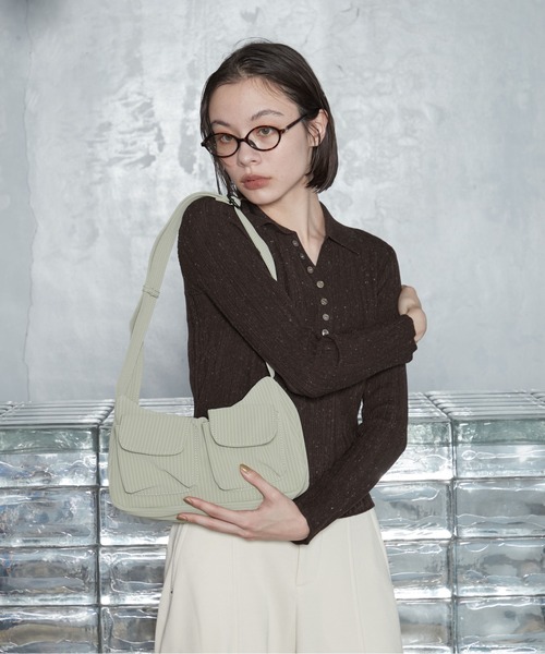OFROOM(オフルーム)の「【2026秋冬新作】Utility Pocket Bag|ユーティリティポケットバッグ(ショルダーバッグ・レディース・ブラック/ベージュ/グリーン・ONESIZE)」の20枚目の写真