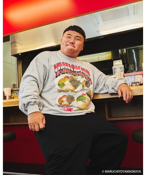KEBOZ(ケボズ)の「山岡家 × KEBOZ MENU SWEAT CREWNECK(スウェット・メンズ・ブラック/グレー・2XL/XL/L/M/S)」の6枚目の写真