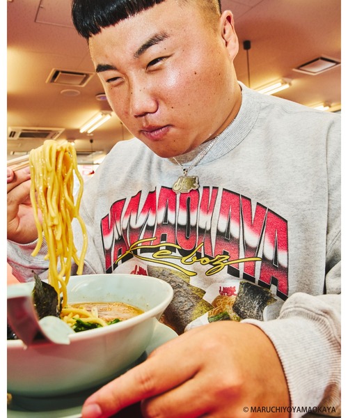 KEBOZ(ケボズ)の「山岡家 × KEBOZ MENU SWEAT CREWNECK(スウェット・メンズ・ブラック/グレー・2XL/XL/L/M/S)」の9枚目の写真