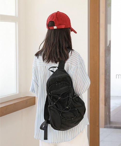 Alum'(アルム)の「軽量ナイロンリュック(バックパック/リュック・レディース・グレー/ブラック/ライトブルー・FREE)」の8枚目の写真