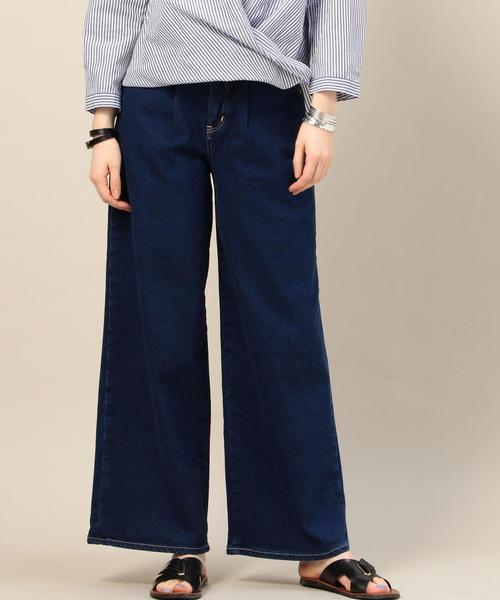 BEAUTY&YOUTH UNITED ARROWS(ビューティーアンドユースユナイテッドアローズ)の「<LEE>タックワイドデニム◆(デニムパンツ・レディース・ライトブルー/ネイビー・SMALL/X-SMALL)」の2枚目の写真