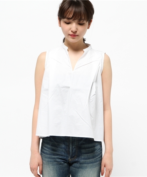 LBC(エルビーシー)の「コットンタイプライターノースリブラウス (シャツ/ブラウス・レディース・オフホワイト/ダークブルー・MEDIUM/LARGE)」の3枚目の写真