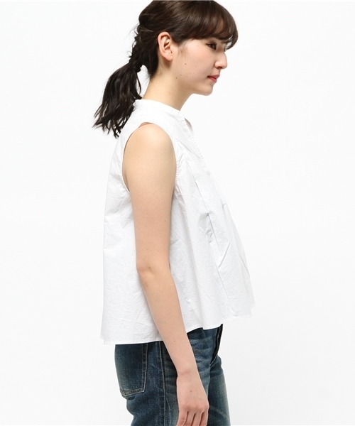 LBC(エルビーシー)の「コットンタイプライターノースリブラウス (シャツ/ブラウス・レディース・オフホワイト/ダークブルー・MEDIUM/LARGE)」の4枚目の写真