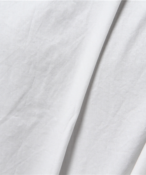 LBC(エルビーシー)の「コットンタイプライターノースリブラウス (シャツ/ブラウス・レディース・オフホワイト/ダークブルー・MEDIUM/LARGE)」の8枚目の写真