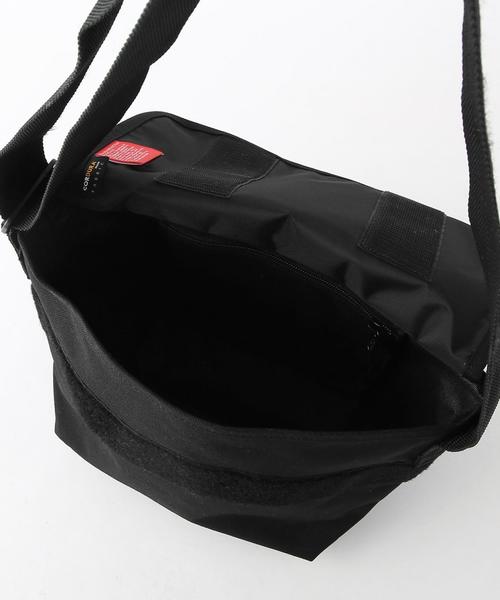Manhattan Portage（マンハッタンポーテージ）の「[マンハッタンポーテージ] BC★Manhattan Portage メッセンジャーバッグ 1605JR（ショルダーバッグ・メンズ・ブラック/ロイヤルブルー・FREE）」の6枚目の写真