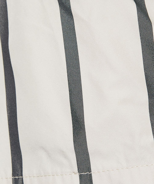 5351 POUR LES HOMMES（ゴーサンゴーイチプールオム）の「マイクロメモリーストライプハーフカーゴパンツ（カーゴパンツ・メンズ・アイボリー/ブラック・46/48）」の10枚目の写真