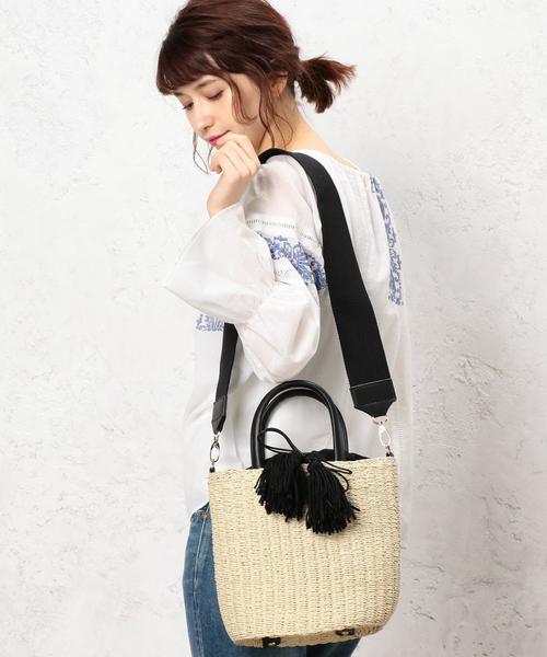 green label relaxing（グリーンレーベルリラクシング）の「[WEB限定]CB ツツガタ 2WAY かごバッグ（かごバッグ・レディース・オフホワイト/モカ・FREE）」の18枚目の写真