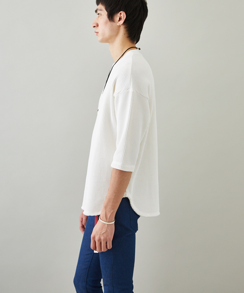 STUDIOUS（ステュディオス）の「ビッグワッフルクオーターTシャツ（Tシャツ/カットソー・メンズ・ホワイト/グレー・2/1/3）」の6枚目の写真