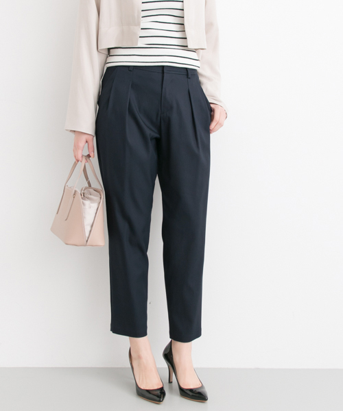 URBAN RESEARCH（アーバンリサーチ）の「テンセルストレッチタックテーパードパンツ（その他パンツ・レディース・ライトグレー/ネイビー/ベージュ・36/38/40）」の3枚目の写真