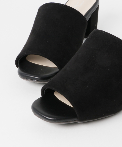 ikka（イッカ）の「スエードミュール  （サンダル・レディース・ブラック/キャメル/グレー/レンガ/ネイビー・MEDIUM/LARGE）」の12枚目の写真